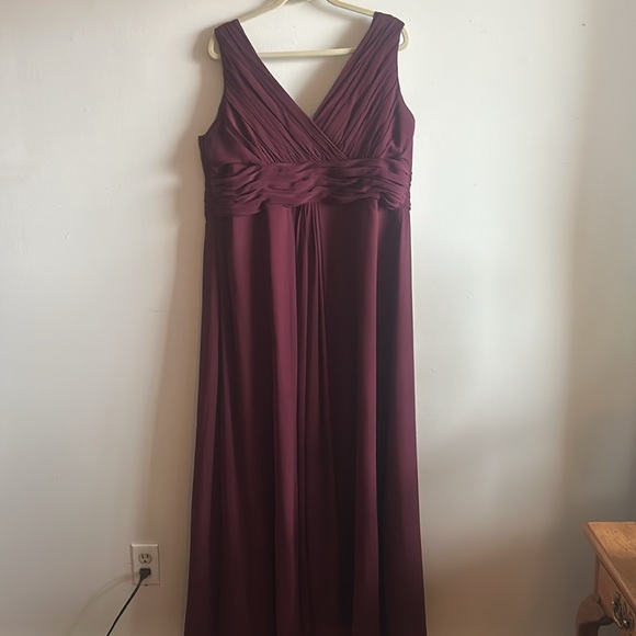 Bridesmaids Dress - Picture 2 of 2